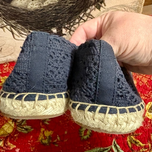 Talbots Dark Blue Crochet Design Espadrilles Size 8.5 - Picture 6 of 6